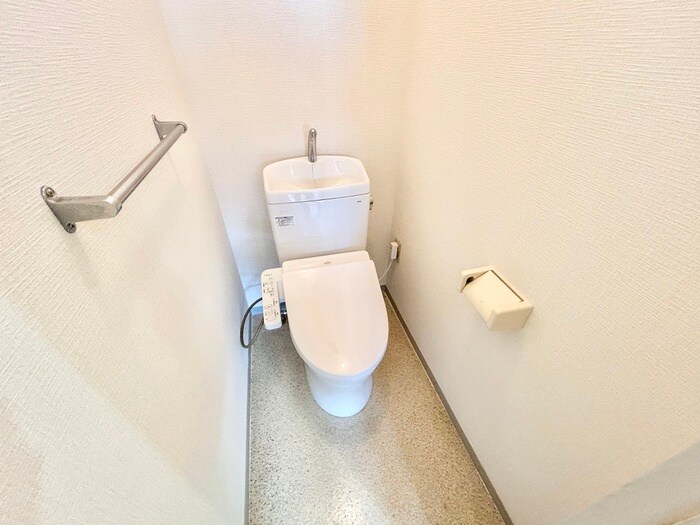 物件内観写真8　(トイレ)