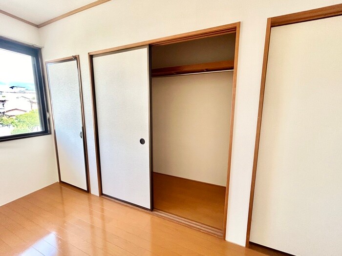 物件内観写真10　(収納)