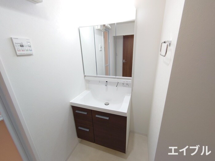 物件内観写真10　(洗面)