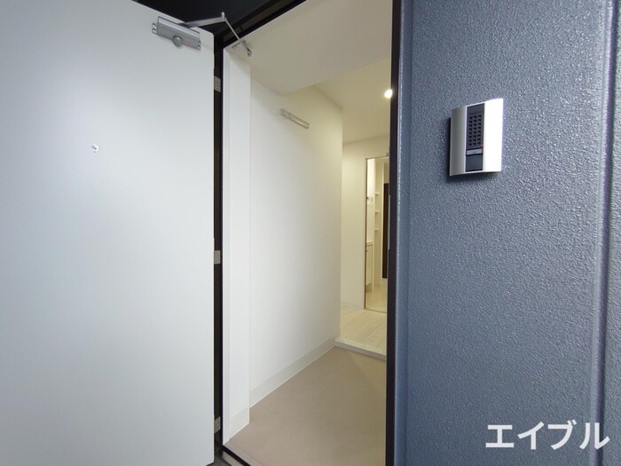 物件内観写真15　(玄関)