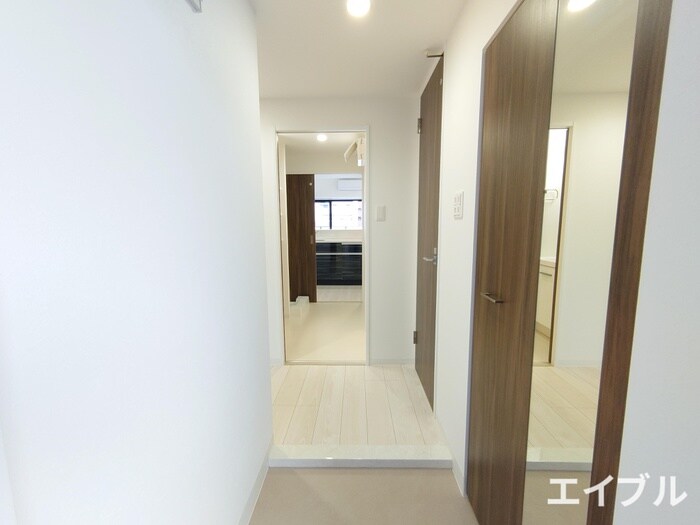 物件内観写真17　(廊下)