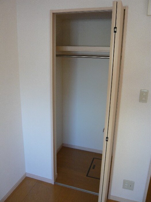 物件内観写真12　(収納)