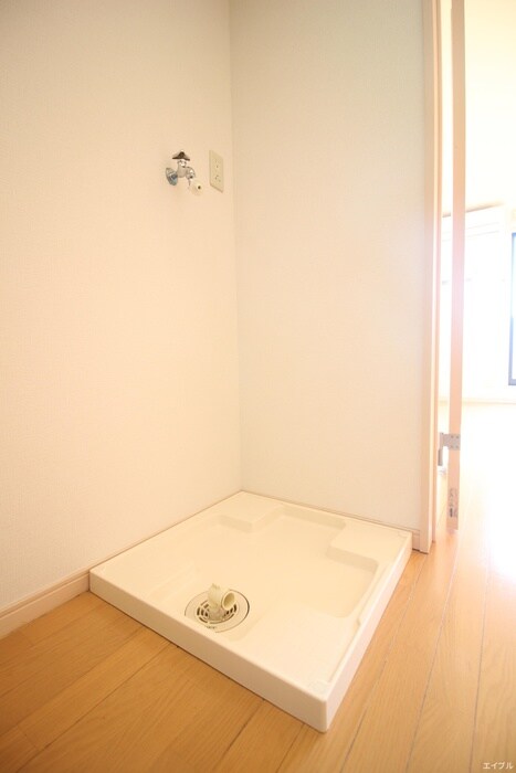 物件内観写真20　(洗濯機置場)