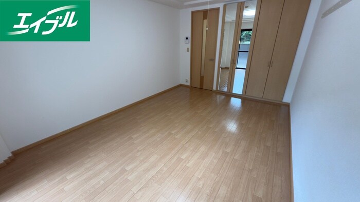 物件内観写真18　(居室)