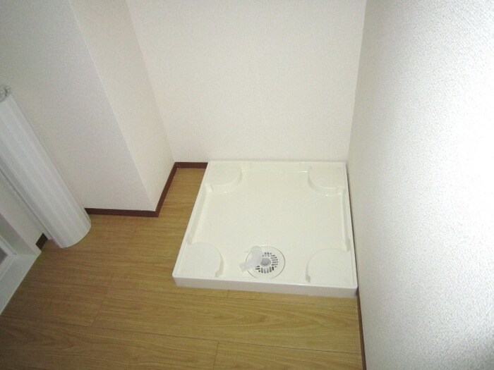 物件内観写真15　(洗濯機置場)