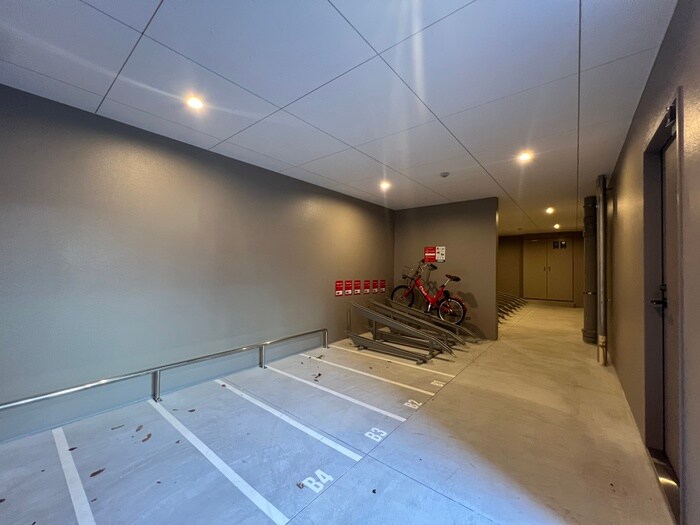 物件外観写真5　(駐輪場)