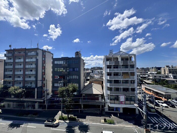 物件内観写真15　(室内からの展望)