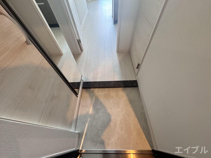 物件内観写真16　(玄関)