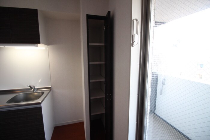 物件内観写真16　(収納)