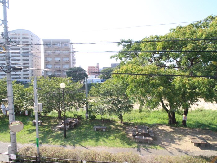 物件内観写真15　(室内からの展望)