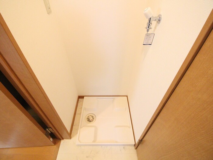 物件内観写真21　(洗濯機置場)