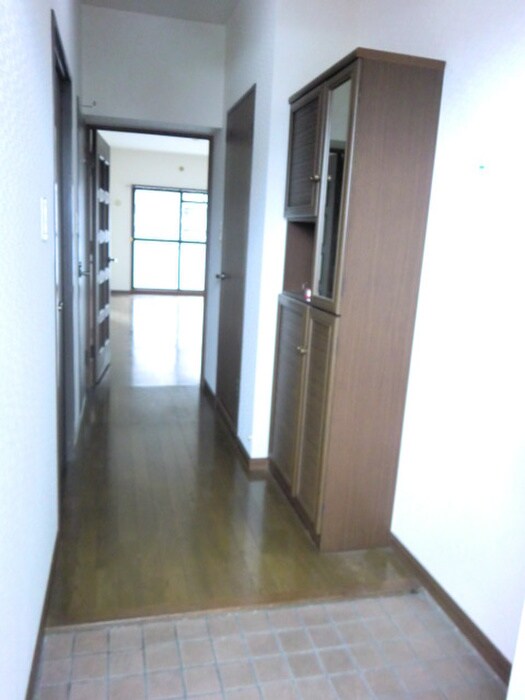 物件内観写真7　(玄関)