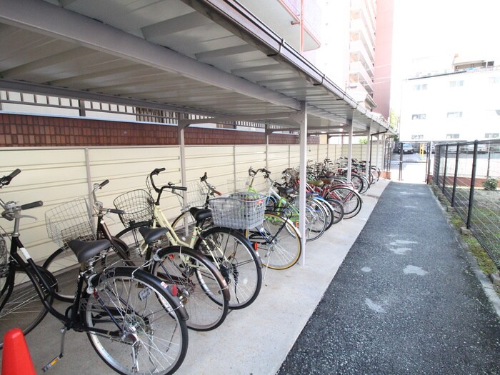 物件外観写真6　(駐輪場)