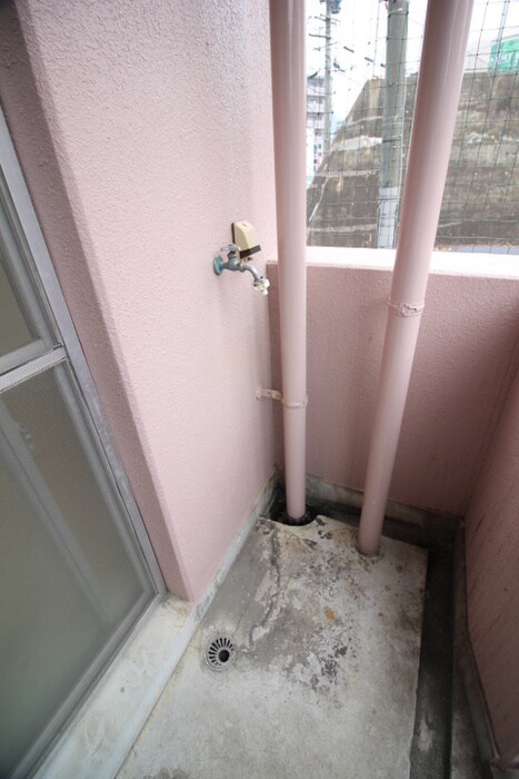 物件内観写真13　(洗濯機置場)