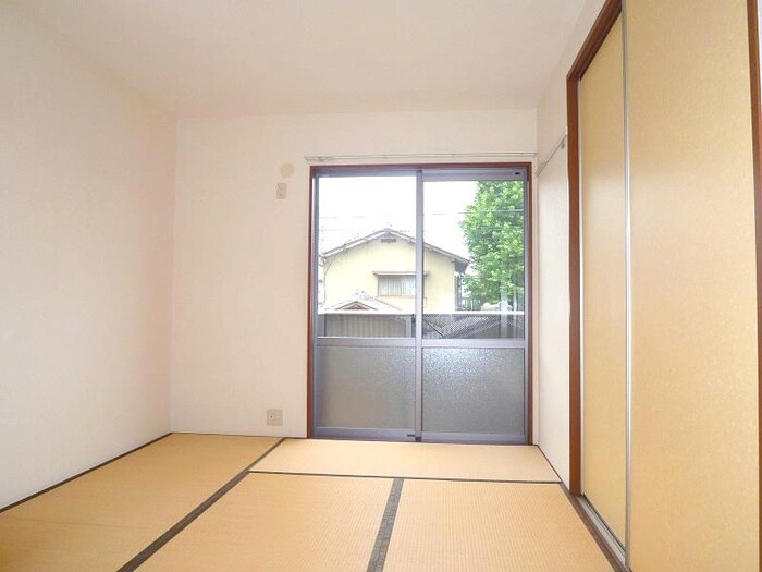 物件内観写真6　(居室)