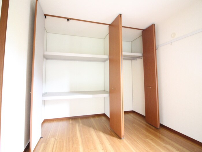 物件内観写真8　(収納)