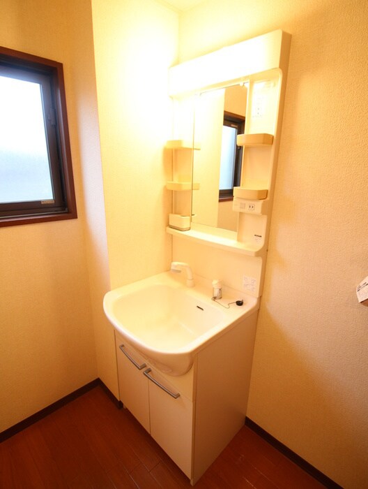 物件内観写真11　(洗面)