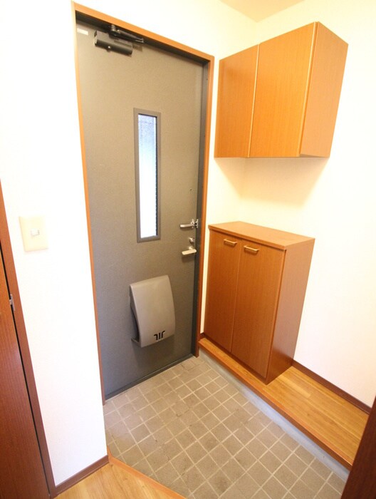 物件内観写真12　(玄関)