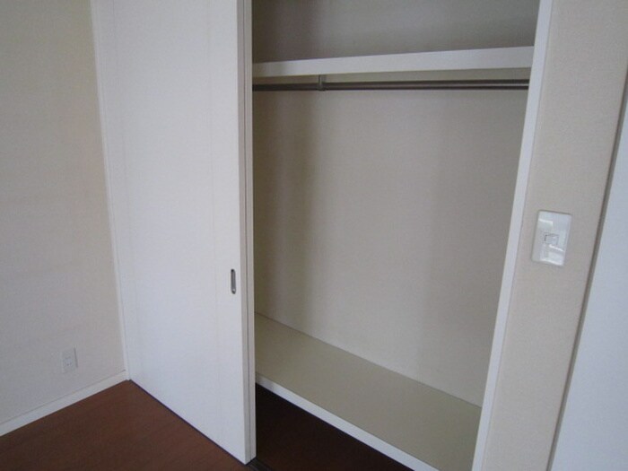 物件内観写真10　(収納)