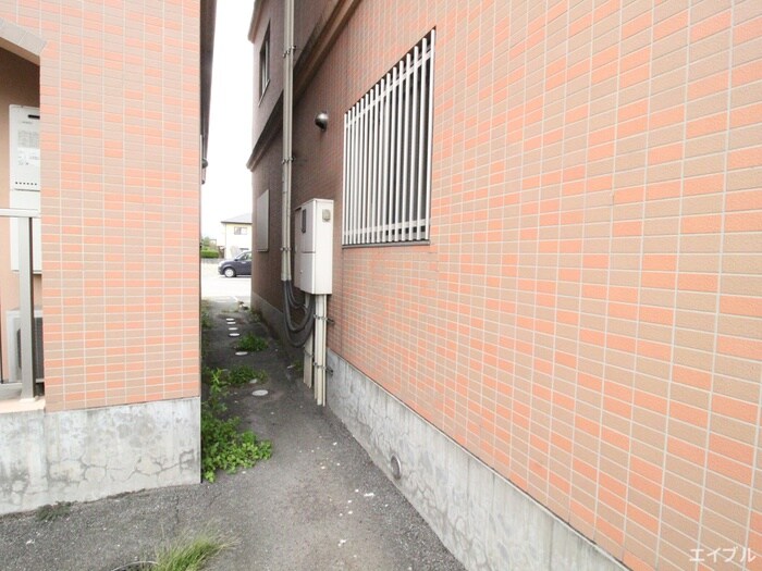 物件外観写真3　(駐輪場)