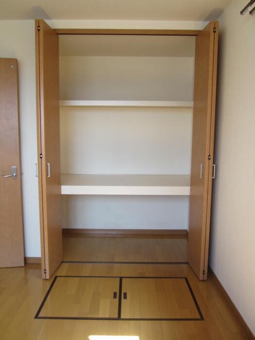 物件内観写真14　(収納)