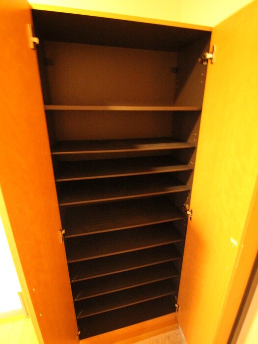 物件内観写真18　(靴箱)