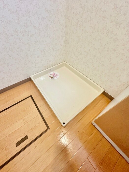 物件内観写真16　(洗濯機置場)