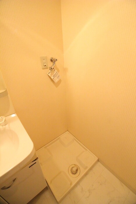 物件内観写真13　(洗濯機置場)