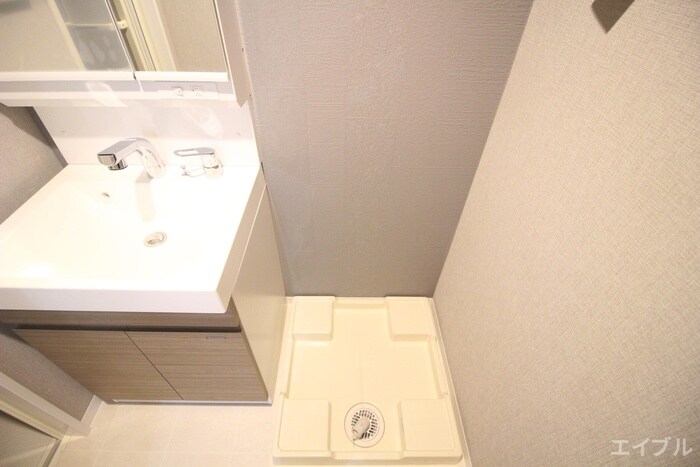 物件内観写真11　(洗濯機置場)