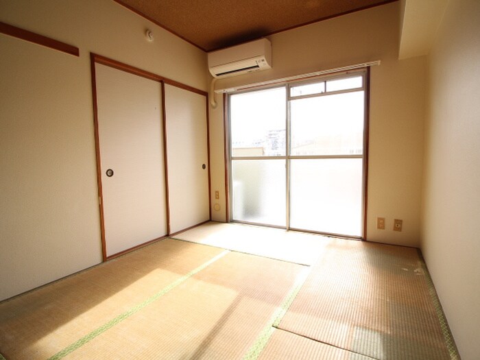 物件内観写真6　(居室)