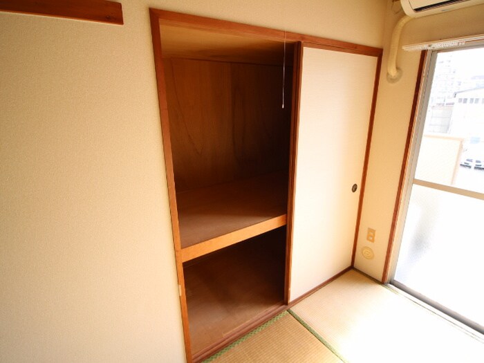 物件内観写真12　(収納)