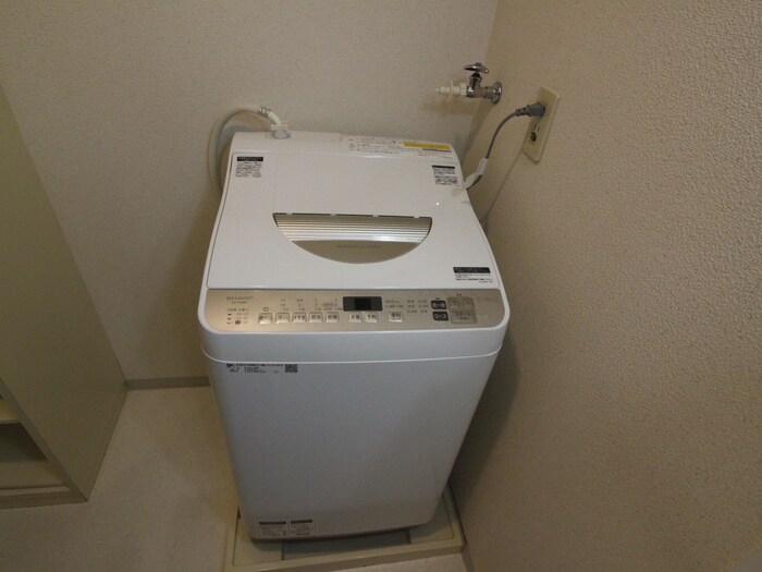 物件内観写真12　(洗濯機置場)