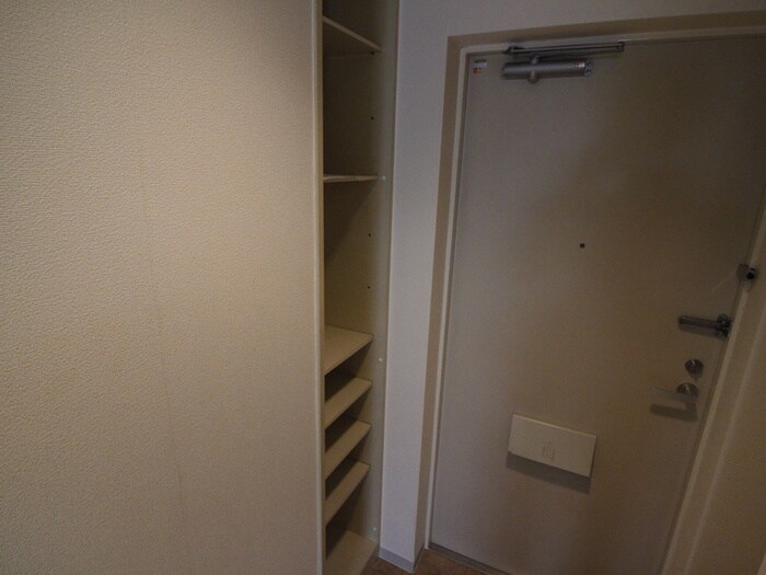 物件内観写真17　(靴箱)