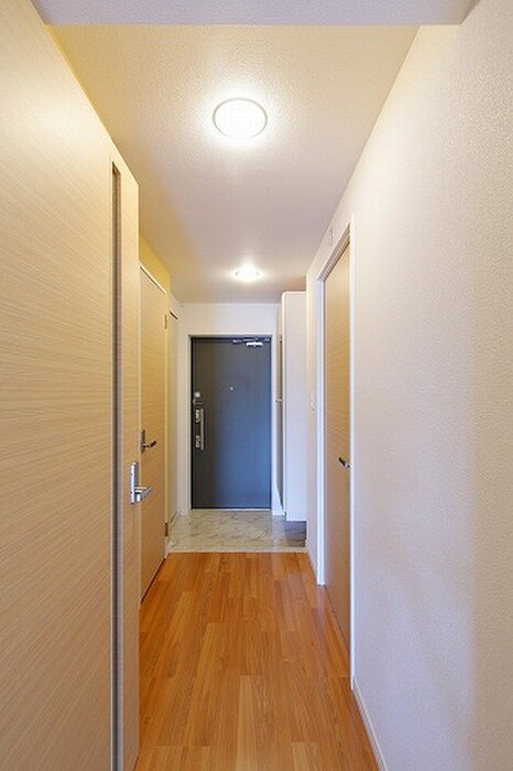 物件内観写真11　(廊下)