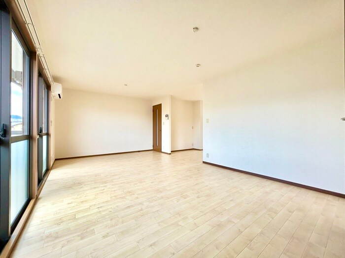 物件内観写真5　(居室)