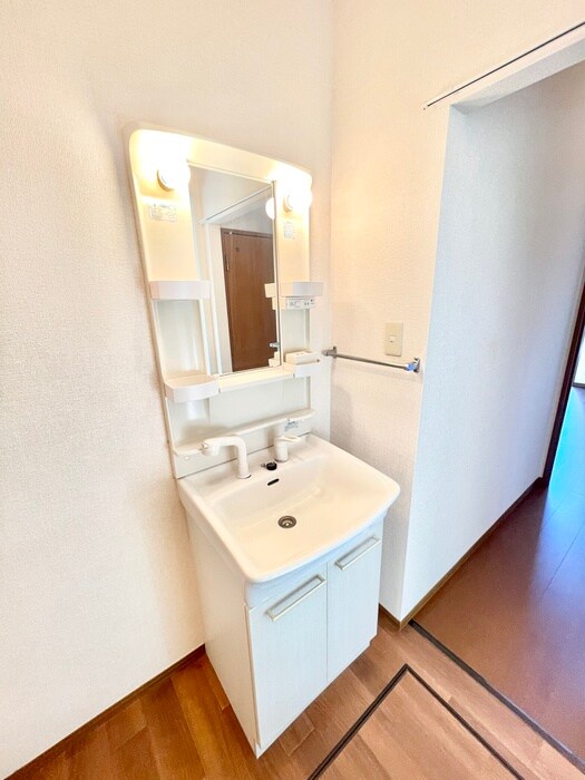 物件内観写真8　(洗面)