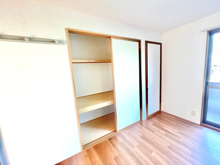 物件内観写真10　(収納)