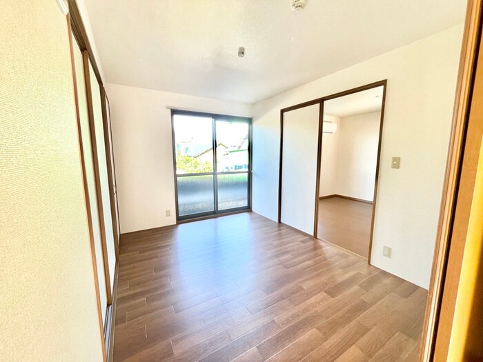 物件内観写真16　(居室)