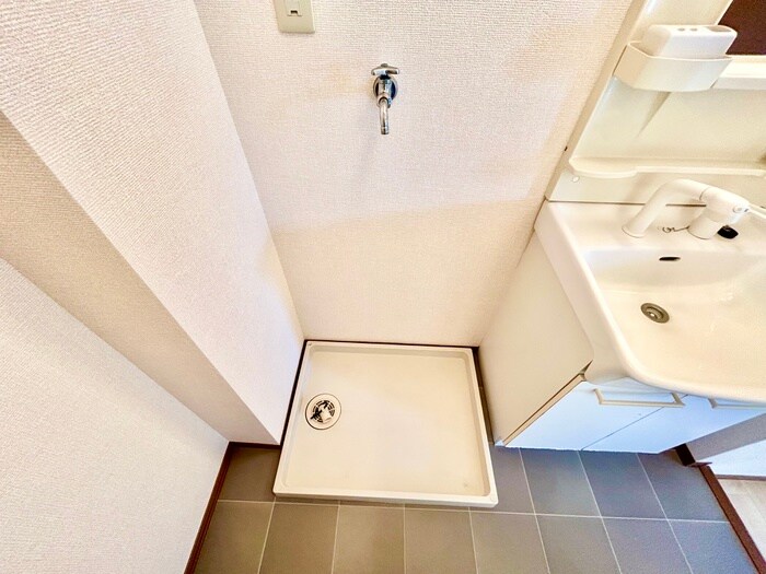 物件内観写真17　(洗濯機置場)