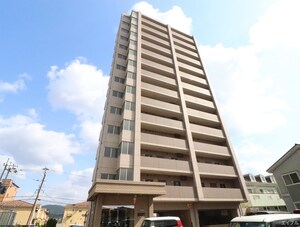 ロイヤルタワー赤間中央外観写真