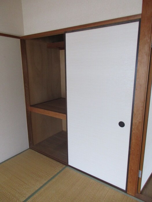 物件内観写真10　(収納)