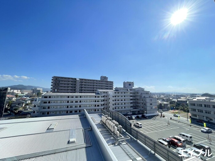 物件内観写真16　(室内からの展望)