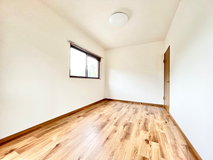物件内観写真9　(居室)