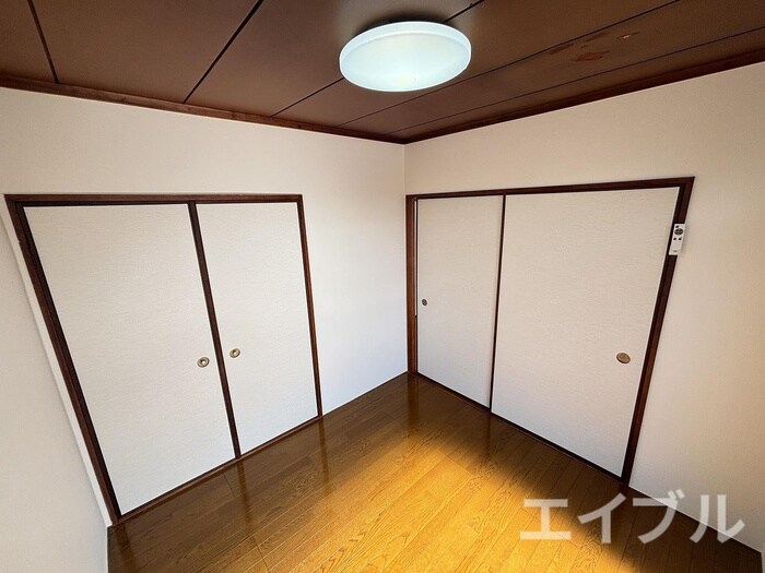 物件内観写真4　(居室)
