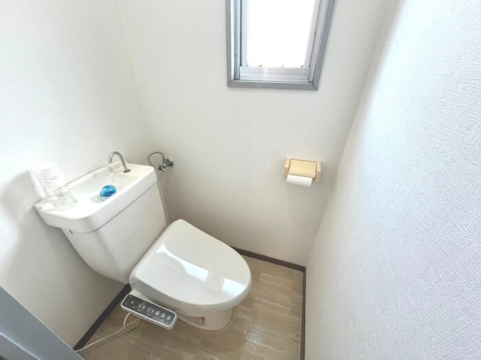 物件内観写真9　(トイレ)