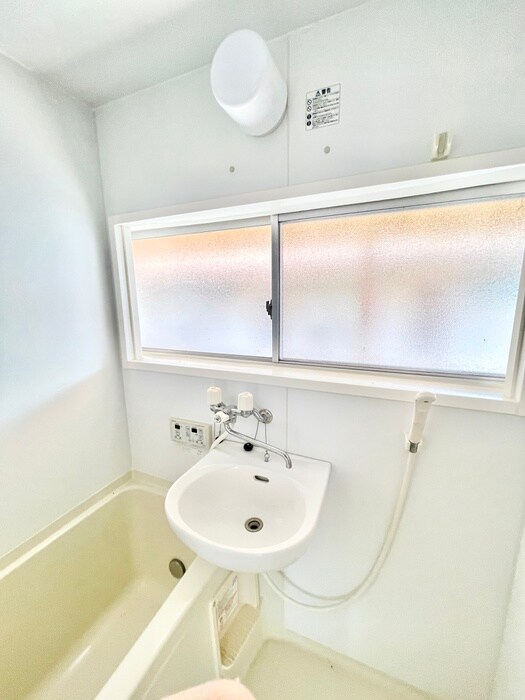 物件内観写真8　(洗面)