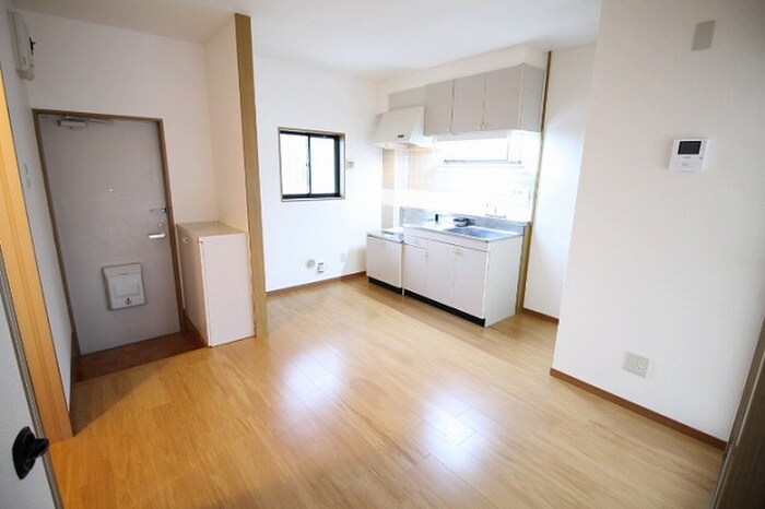 物件内観写真4　(居室)