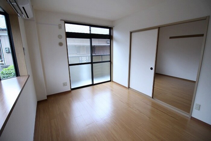 物件内観写真5　(居室)