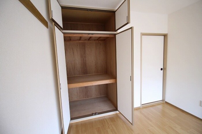 物件内観写真7　(収納)