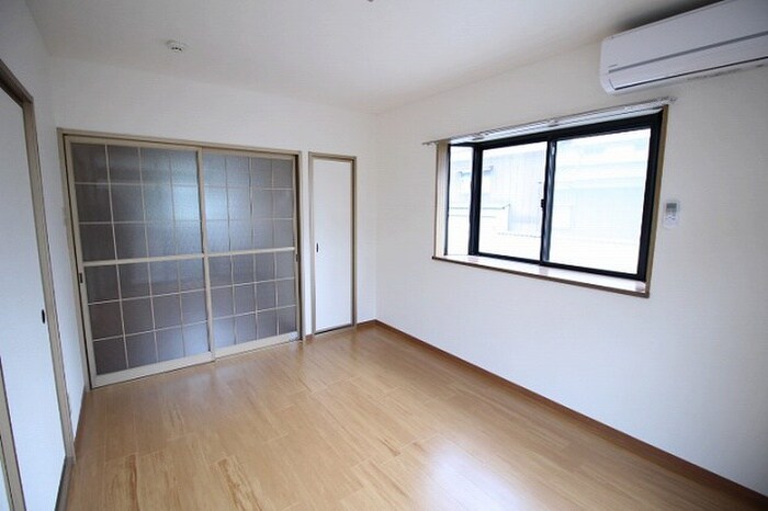 物件内観写真12　(居室)